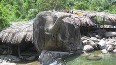 Nam sinh chết đuối ở Suối Voi trong kỳ nghỉ lễ