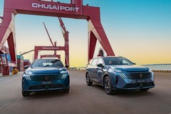 Sự kiện giới thiệu bộ đôi thương hiệu Jeep & Ram (Từ Chrysler của Mỹ) và sản phẩm SUV Peugeot 3008 & 5008 (Từ PSA Châu Âu)