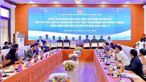 Viettel Huế là đại diện duy nhất của lĩnh vực viễn thông vinh dự được biểu dương trong đợt 1 này