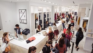 Rent The Runway mở ra cơ hội khách hàng tiếp cận hàng hiệu với chi phí thấp