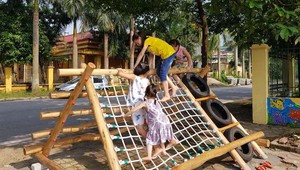 Thiết bị thể thao được lắp tại hai sân chơi ngoài trời trên địa bàn phường Hùng Vương