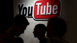 Góc khuất đằng sau những người kiếm tiền trên YouTube