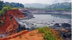 Hiện trường vụ vỡ hồ chứa chất thải. Ảnh: Báo Lào Cai