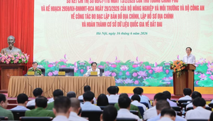 Phó Thủ tướng Chính phủ Hồ Quốc Dũng phát biểu chỉ đạo tại Hội nghị. 