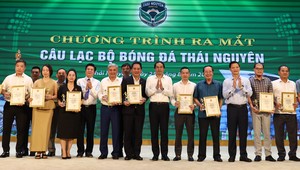 Từ nền móng do T&T Group tạo ra, đã có hàng chục doanh nghiệp của Thái Nguyên cùng chung tay tạo nên khoản tài trợ 115 tỷ đồng cho CLB hạng Nhất này. Ảnh: T&T.