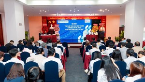 Đông đảo chuyên gia, doanh nghiệp tại tọa đàm khoa học với chủ đề “Pháp luật trong hoạt động tài chính về chuyển nhượng, góp vốn, đầu tư các dự án bất động sản tại Việt Nam”.