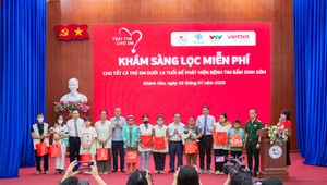 Khai mạc sự kiện Trái tim cho em tại Khánh Hòa. Ảnh: Trần Thọ