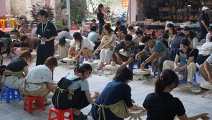 Workshop làm gốm ở Lò Bầu Cổ Bát Tràng