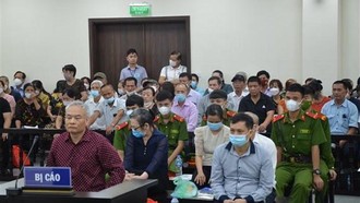 Các bị cáo tại phiên tòa. (Ảnh: Kim Anh/TTXVN)