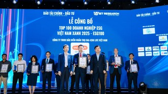 Dai-ichi Life Việt Nam nhận ba giải thưởng uy tín tại Diễn đàn Vietnam Summit 2025