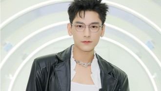 Isaac hoá "tổng tài" tại Sự kiện ra mắt Bộ Sưu Tập của mắt kính HMK 