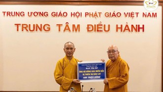 Mỗi năm, Hòa thượng Thích Thiện Tấn làm từ thiện với số tiền lên đến hàng chục tỷ đồng 