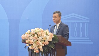 Nhà báo Nguyễn Hùng Sơn phát biểu tại Đại hội