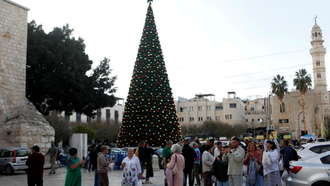 Khách du lịch tại Quảng trường Manger ở Bethlehem, Bờ Tây