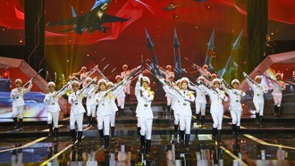 Một tiết mục trong buổi tổng duyệt chương trình nghệ thuật "Mệnh lệnh từ trái tim".
