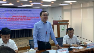 Liên kết giáo dục: Sở GD-ĐT TP.HCM nói “không chỉ đạo, không cấp phép, không kinh doanh”?