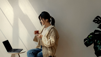 Người trẻ Việt ưu tiên chi tiêu ngắn hạn trong bối cảnh lạm phát gia tăng