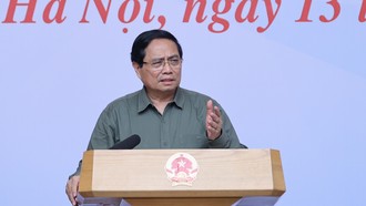 Thủ tướng Phạm Minh Chính chủ trì hội nghị khắc phục hậu quả thiên tai khu vực miền Trung.