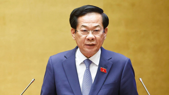 Bộ trưởng Bộ Nội vụ Đỗ Thanh Bình giải trình, làm rõ một số vấn đề đại biểu Quốc hội nêu. 