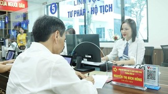 Trung tâm phục vụ hành chính công phường Đống Đa tại số 71 phố Tôn Đức Thắng. Ảnh: Thống Nhất/TTXVN.