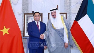 Thủ tướng Phạm Minh Chính hội đàm với Thủ tướng Nhà nước Kuwait Sheikh Ahmad Abdullah Al-Ahmad Al Sabah. Ảnh: Dương Giang/TTXVN.