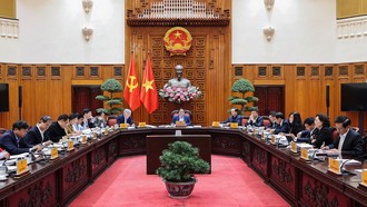 Thủ tướng Phạm Minh Chính chủ trì cuộc họp của Thường trực Chính phủ ngày 5/12. Ảnh: VGP/Nhật Bắc.