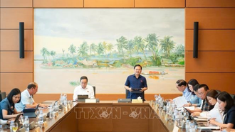 Hình ảnh: Đại biểu Quốc hội họp tổ, đề xuất thúc đẩy kinh tế dữ liệu phát triển. Ảnh: TTXVN