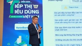 Ông Nguyễn Viết Thịnh, Tổng Giám đốc CGS Việt Nam phát biểu tham luận chủ đề: “Xây dựng lòng tin người tiêu dùng qua chuỗi cung ứng bền vững”