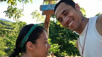 Vợ Phạm Anh Khoa lần đầu đăng ảnh tình tứ bên chồng sau scandal gạ tình