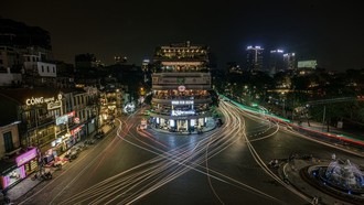 Tác phẩm: Hà Nội, chạy - Tác giả: Tạ Khánh Linh, một trong 32 tác phẩm được đánh giá cao tại Cuộc thi Nhiếp ảnh sáng tạo dành cho người trẻ Hà Nội Rethink của UNESCO Việt Nam.