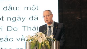 Đại sứ Israel tại Việt Nam Yaron Mayer phát biểu tại sự kiện ra mắt Beyond Oil tại thị trường Việt Nam