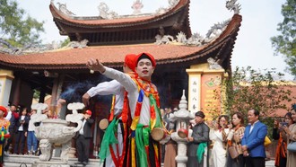 “Đạo” và “tục” trong con đĩ đánh bồng: Sự hiểu lầm kéo dài hàng thế kỷ