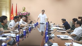 GS.TS Trần Văn Thuấn - Thứ trưởng Bộ Y tế, Chủ tịch Hội đồng Y khoa Quốc gia phát biểu chủ trì cuộc họp với các đơn vị về bảo đảm công tác y tế phục vụ các hoạt động kỷ niệm 80 năm Cách mạng Tháng Tám thành công và Quốc khánh nước Cộng hòa xã hội chủ nghĩa Việt Nam (Sự kiện A80).