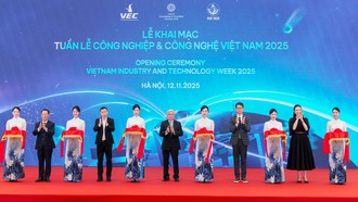 Tuần lễ Công nghiệp và Công nghệ Việt Nam 2025 đã chính thức được khai mạc, trở thành cầu nối quan trọng giữa các doanh nghiệp và hiệp hội ngành nghề, cùng hướng đến mục tiêu phát triển công nghiệp hiện đại, ứng dụng công nghệ cao, vì một Việt Nam phát triển bền vững.