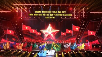 Tổng duyệt chương trình nghệ thuật đặc biệt chào mừng Đại hội Thi đua yêu nước toàn quốc lần thứ XI. 