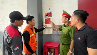 Chủ đầu tư, chủ sở hữu công trình có trách nhiệm tổ chức nghiệm thu về phòng cháy và chữa cháy đối với dự án, công trình và chịu trách nhiệm trước pháp luật về kết quả nghiệm thu.