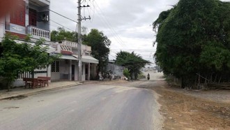 Con đường 1,9km được đổi bằng hơn 105 ha đất vàng chậm tiến độ 06 tháng và chưa biết khi nào mới xong