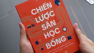 Cuốn sách "Chiến lược săn học bổng" chuyển tải đến độc giả thông điệp: Học bổng không phải là đích cuối cùng, mà là công cụ quan trọng để hiện thực hóa tầm nhìn cá nhân.