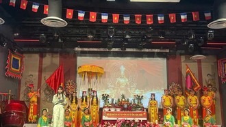 Lễ Giỗ Tổ được tổ chức với quy mô bài bản tại Paris