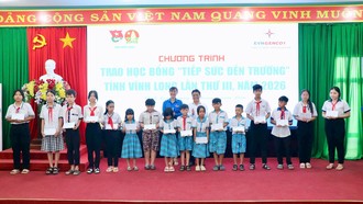 Công ty Nhiệt điện Duyên Hải chắp cánh tương lai từ những suất học bổng nghĩa tình