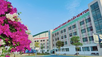 Trường PTLC Newton là trường đạt chuẩn quốc tế đầu tiên tại Vĩnh Phúc (cũ).