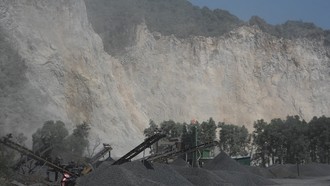 Hoạt động khai thác mỏ trên địa bản tỉnh Quảng Trị. (Ảnh: Hoàng Anh)