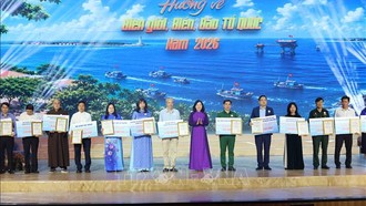 Hơn 55 tỷ đồng chung tay ủng hộ vì biên giới, biển đảo của Tổ quốc