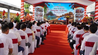 Quang cảnh buổi lễ khai trương.