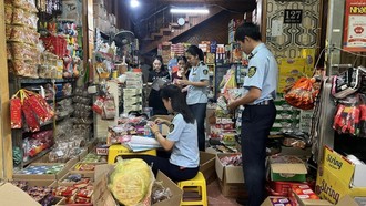 Quảng Trị: Phát hiện hơn 460 sản phẩm thực phẩm nhập lậu tại 2 hộ kinh doanh