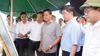 Lãnh đạo trinh Quảng Trị kiểm tra thực địa để triển khai Dự án quần thể du lịch sinh thái, nghỉ dưỡng và vui chơi giải trí núi U Bò - hồ Thác Chuối.