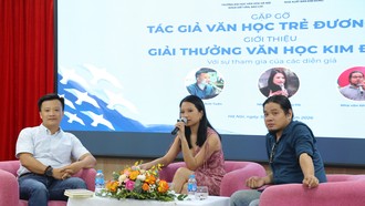 Các diễn giả tham dự Chương trình. (Ảnh: Đỗ Phú)