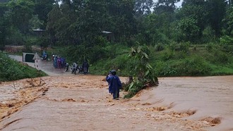 Hoàn thành tối thiểu 50% trạm BTS chống rủi ro thiên tai cấp độ 4 vào cuối năm 2026