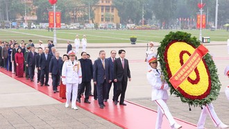 Lãnh đạo Đảng, Nhà nước vào Lăng viếng Chủ tịch Hồ Chí Minh nhân dịp Tết Nguyên đán Bính Ngọ