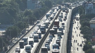 Tuân thủ quy định tham gia giao thông trên cao tốc khi lưu lượng phương tiện tăng cao dịp Tết